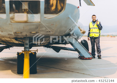 airport worker support airport worker support 43252144