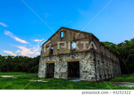 After sunset after the torpedo test site ruins [Nagasaki prefecture Higashisonogi Korigunadamachi] 43252322