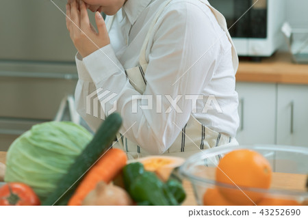 hay fever, Housewife, housewife 43252690