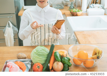 Housewife, housewife, cash 43253933