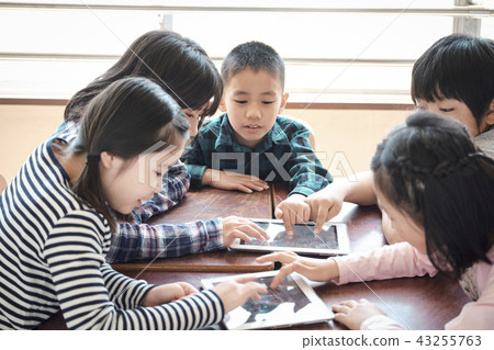 IT教育的課堂場面 43255763