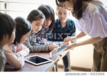 Classroom scene of IT education 43255858