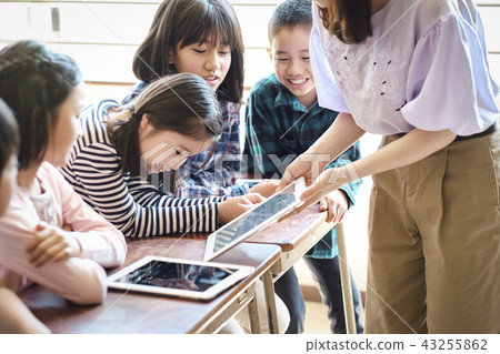 Classroom scene of IT education 43255862