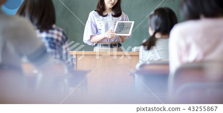 Classroom scene of IT education 43255867
