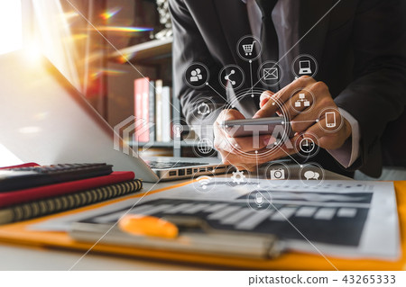 Big data analytics with business intelligence (BI) Big data analytics with business intelligence (BI) 43265333