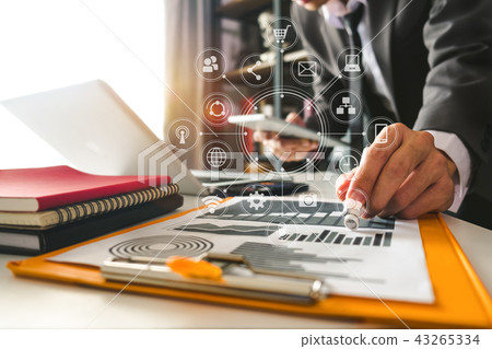 Digital marketing media in virtual screen.business Digital marketing media in virtual screen.business 43265334