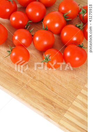 Fresh tomatoes Fresh tomatoes 43270918