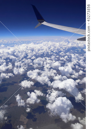 American plateau seen from the sky over Montana 43273856