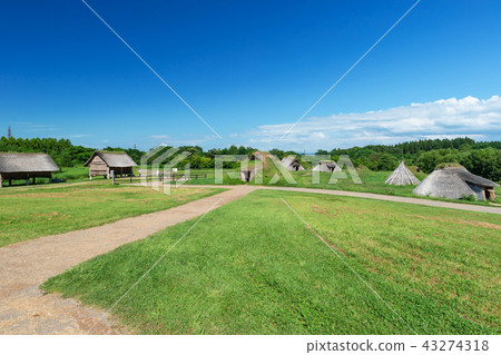 [Aomori City, Aomori Prefecture] Sannai Maruyama Jomon Site Pit Houses 43274318