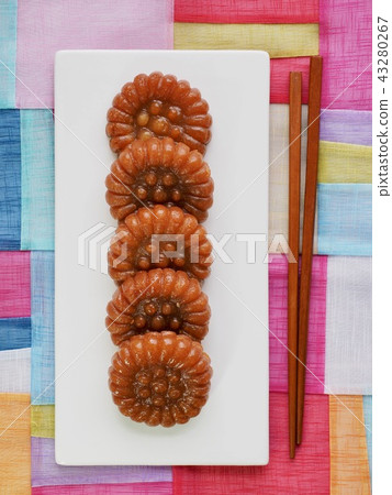 Yakgwa, a traditional Korean holiday food Yakgwa, a traditional Korean holiday food 43280267