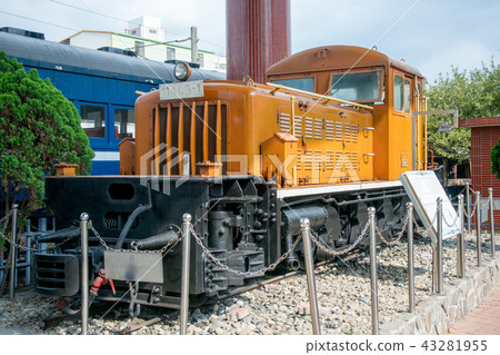 台灣苗栗苗栗鐵路博物館阿里山森林鐵路11403-1型內燃機車 43281955