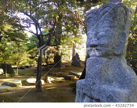 Stone statue of Japanese garden Stone statue of Japanese garden 43282739