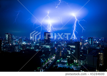 閃電,東京,市中心,游擊隊大雨,2018年8月27日(落向新宿)紀錄片 閃電,東京,市中心,游擊隊大雨,2018年8月27日(落向新宿)紀錄片 43284600