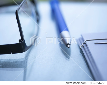 Business image · document · glasses 43285672