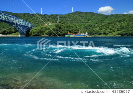 Kurono Seto Bridge Whirlpools and ships 43286057