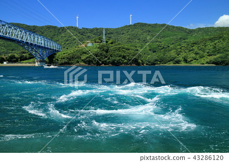 Kurono Seto Bridge Whirlpools and ships 43286120