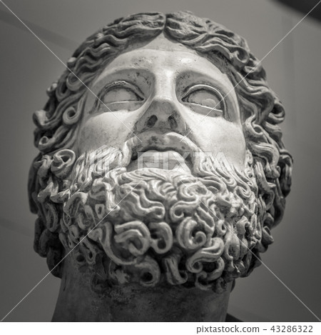 Head and shoulders detail of the ancient sculpture Head and shoulders detail of the ancient sculpture 43286322