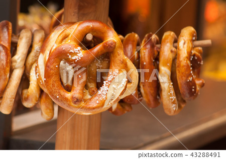 salted pretzels  in traditional alsatian store 43288491