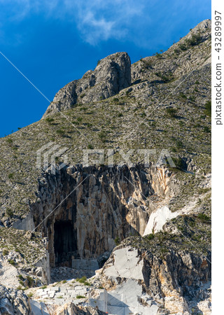 Apuan Alps - White Marble Quarries of Carrara 43289997