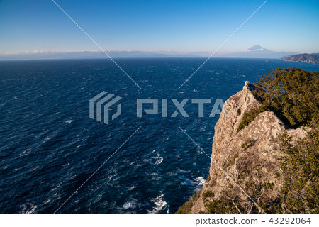 （靜岡縣）西伊豆海岸線和山。 43292064