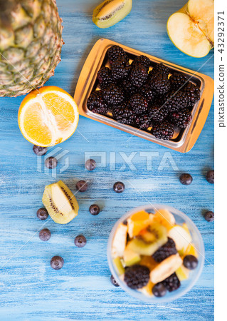 Top view of a cup full of tasty fruits in a cup 43292371