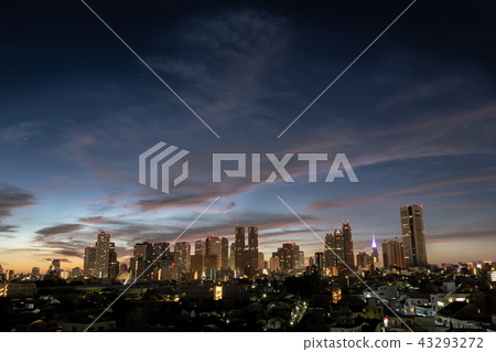 [Shinjuku skyscrapers] Early morning 43293272