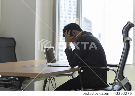 Male troubled Male troubled 43293279