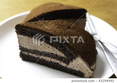 Chocolate cake  43294492