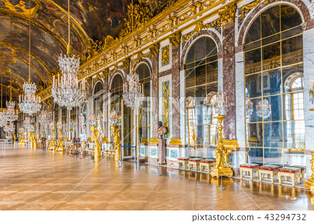 Between Versailles Palace Mirror Between Versailles Palace Mirror 43294732