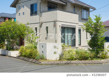 House, detached house, garden Exterior image 43296007