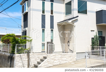 Entrance approach to stand in a house, house or hina 43296008