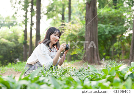 年輕的女人 年輕的女人 43296405