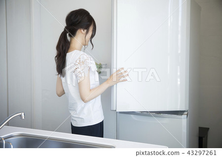 廚房裡的女人 廚房裡的女人 43297261