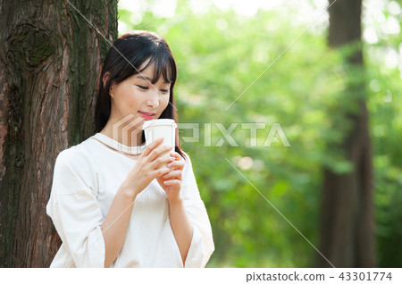 年輕的女人 43301774