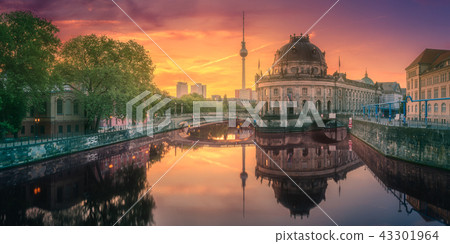 Museum island on Spree river of Berlin, Germany 43301964