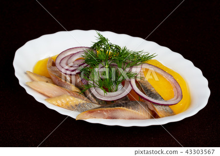 Herring fillet with potato 43303567