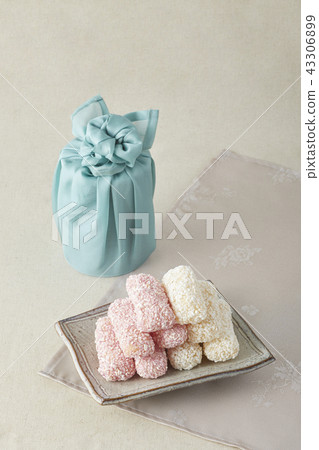 Yuka, crepe, gift 43306899