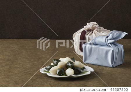 Songpyeon, crepe, gift Songpyeon, crepe, gift 43307200