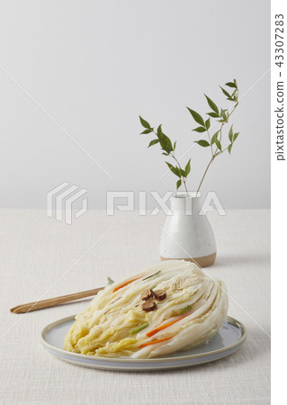 White kimchi, kimchi 43307283