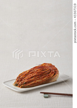 Kimchi, cabbage kimchi 43307319