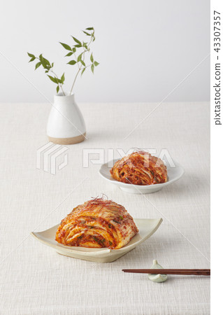 Kimchi, cabbage kimchi 43307357