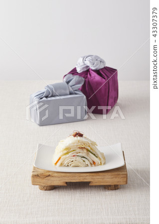 White kimchi, kimchi 43307379