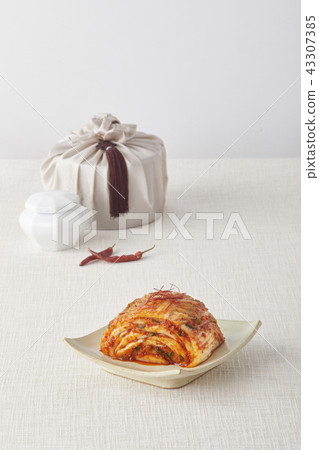 Kimchi, cabbage kimchi 43307385