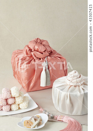 Yuka, crepe, gift 43307415