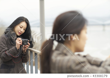 Winter Travel Sisters Photo Travel Healing Winter Travel Sisters Photo Travel Healing 43308179