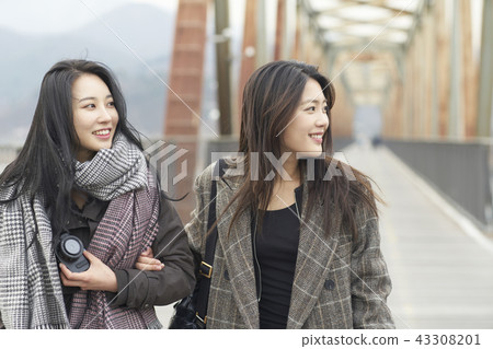 Winter Travel Sisters Photo Travel Healing 43308201