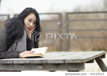 Winter Travel Sisters Photo Travel Healing Winter Travel Sisters Photo Travel Healing 43310521