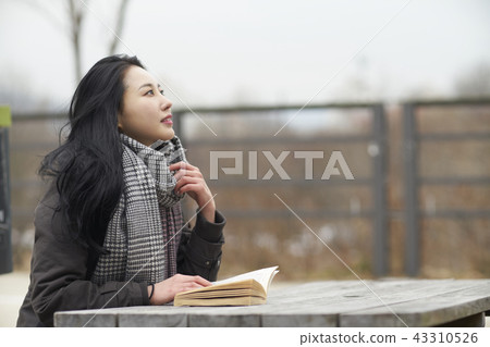 Winter Travel Sisters Photo Travel Healing 43310526