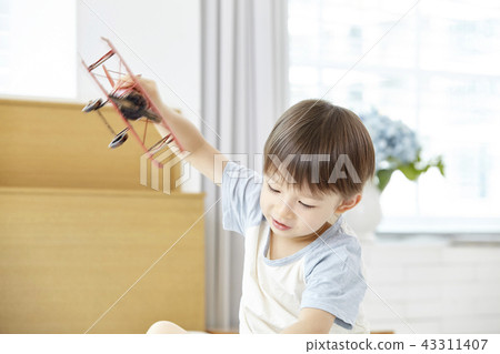 Airplane, infant, child 43311407