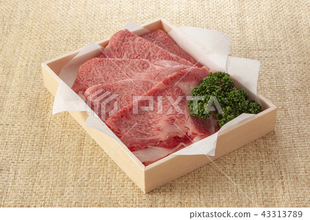 切牛肉 43313789